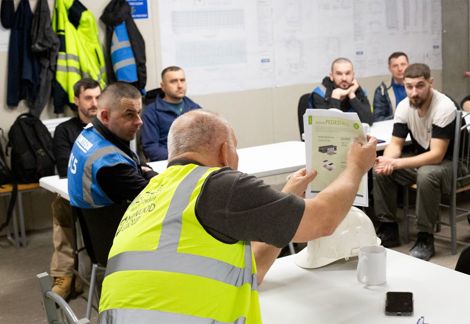 Manufacturer Training - AliDeck.jpg