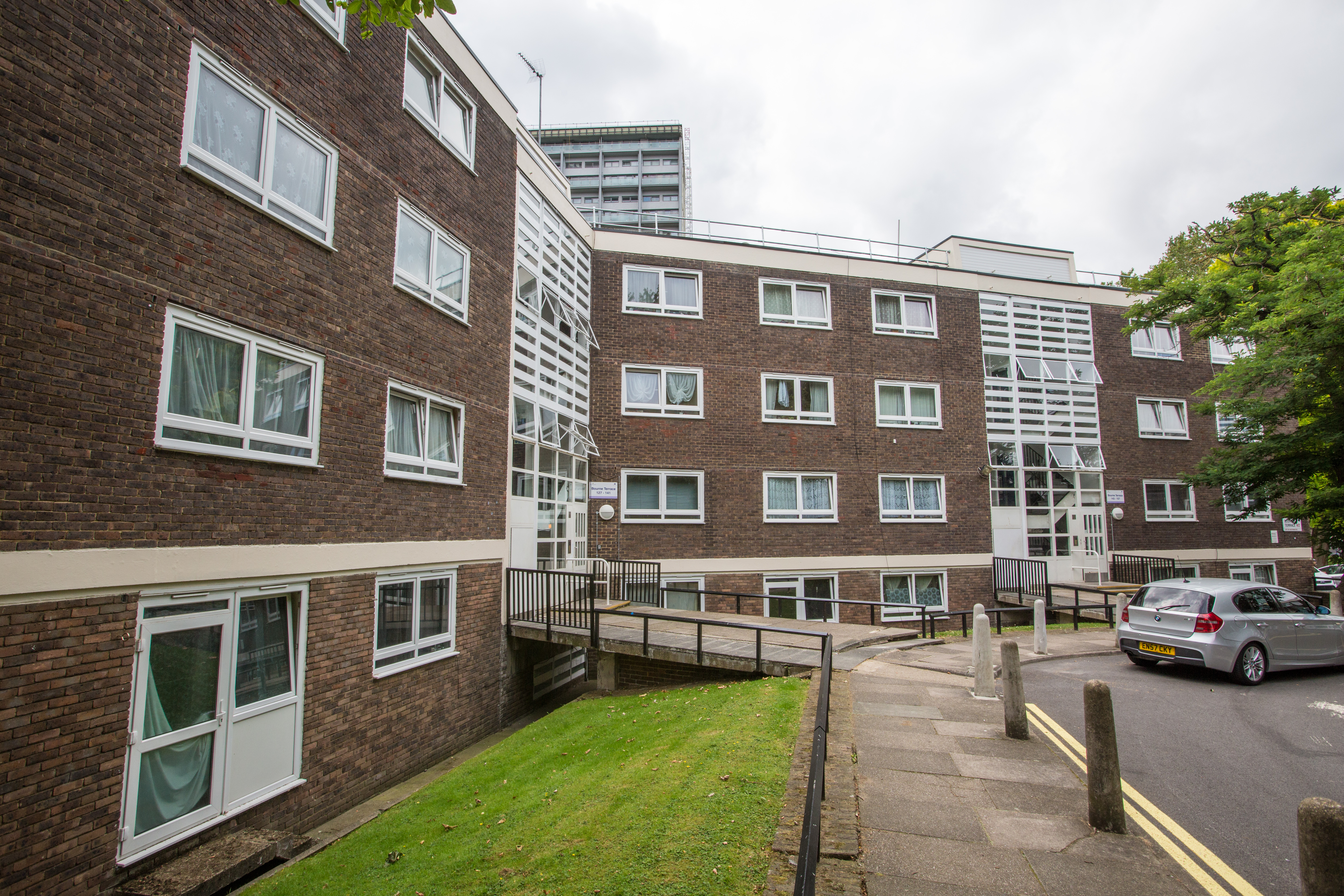 Warwick Crescent Estate